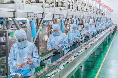 又一“国民零食”计划上市:这个湖南人白手起家,一年卖出近50亿